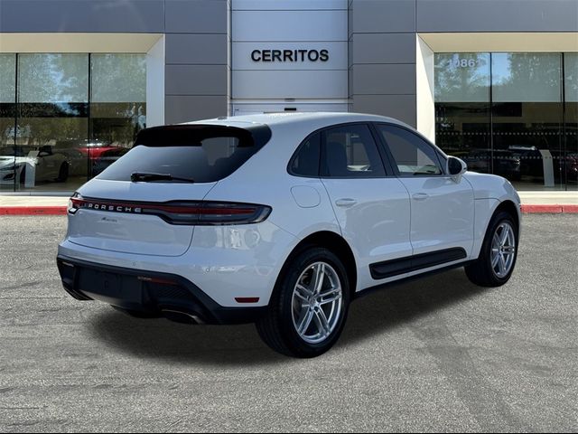 2023 Porsche Macan Base