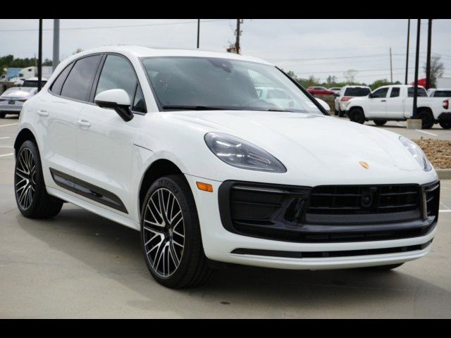 2023 Porsche Macan 