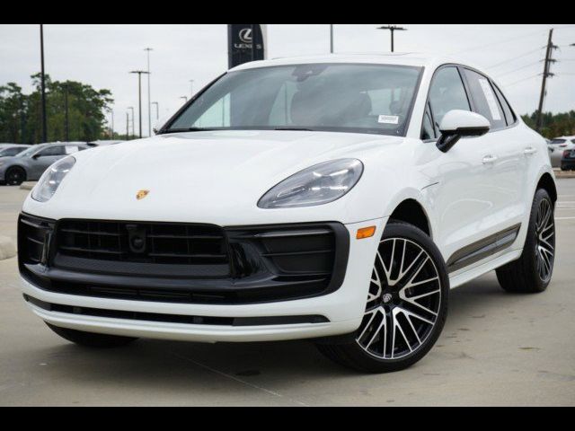 2023 Porsche Macan 