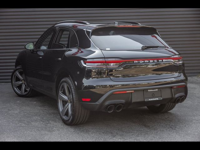 2023 Porsche Macan Base