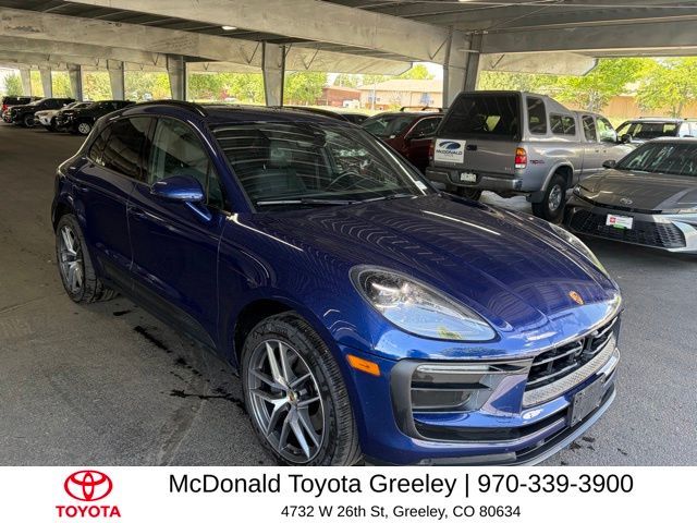 2023 Porsche Macan Base