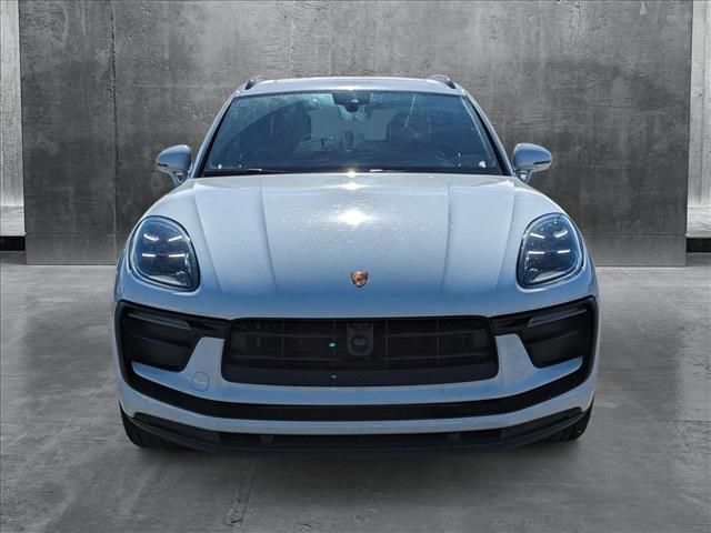 2023 Porsche Macan Base