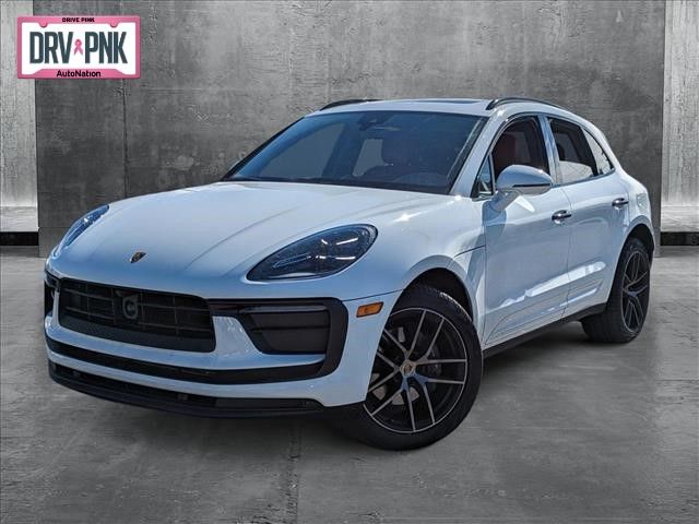 2023 Porsche Macan Base