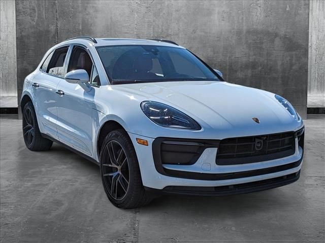 2023 Porsche Macan Base