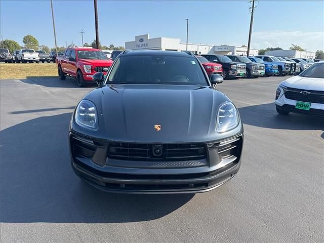 2023 Porsche Macan 