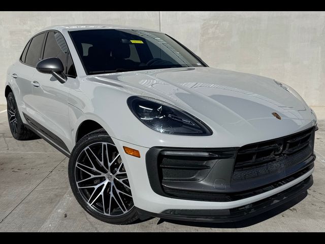 2023 Porsche Macan T