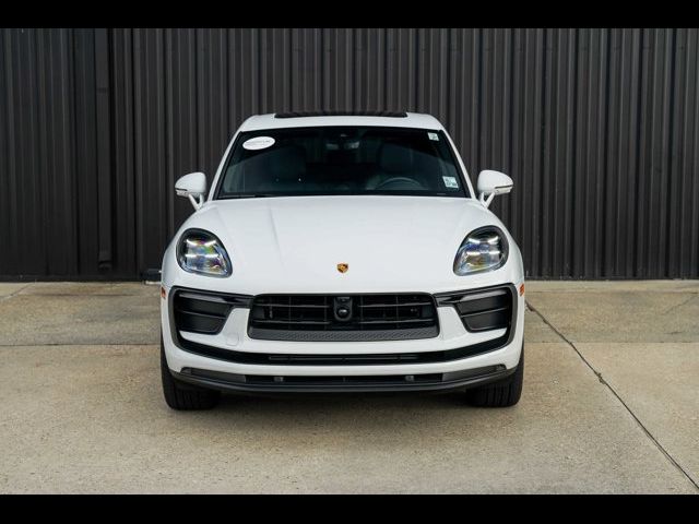 2023 Porsche Macan T