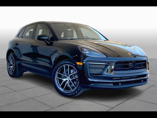 2023 Porsche Macan T