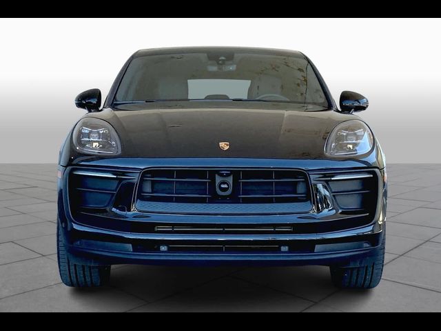 2023 Porsche Macan T