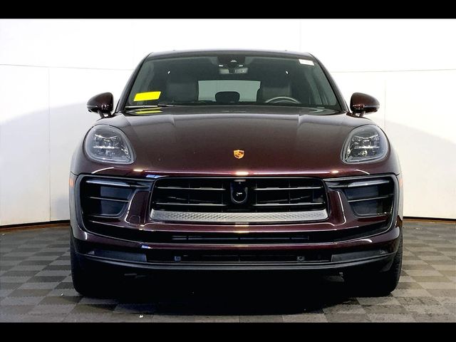 2023 Porsche Macan T