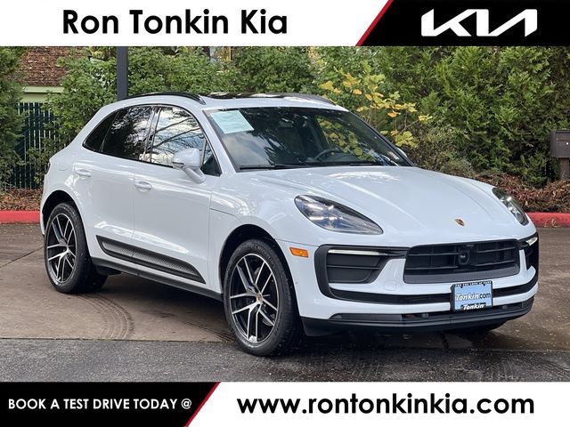 2023 Porsche Macan T