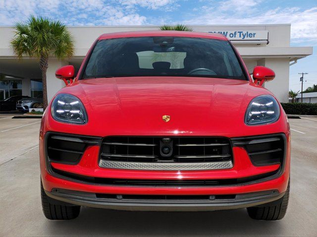 2023 Porsche Macan T