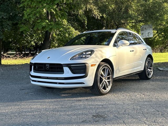 2023 Porsche Macan T