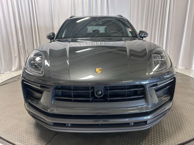 2023 Porsche Macan T