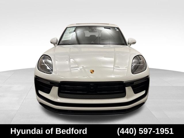 2023 Porsche Macan T