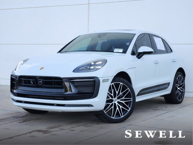 2023 Porsche Macan T