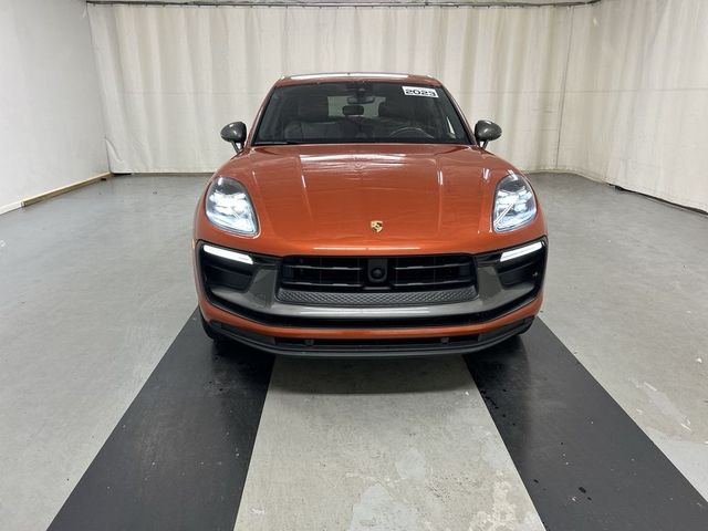 2023 Porsche Macan T