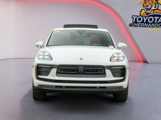 2023 Porsche Macan T