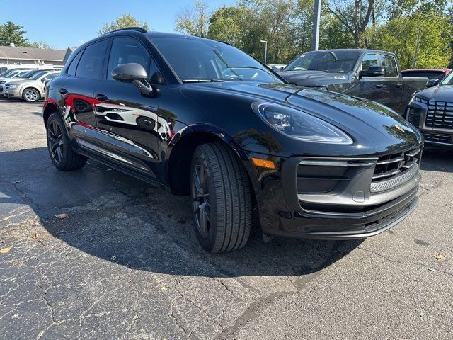 2023 Porsche Macan T