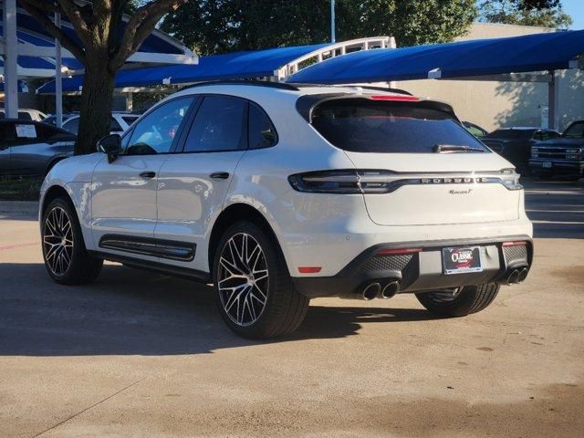 2023 Porsche Macan Base