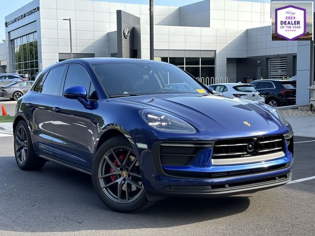 2023 Porsche Macan T