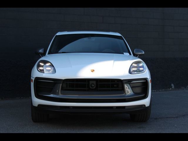 2023 Porsche Macan T