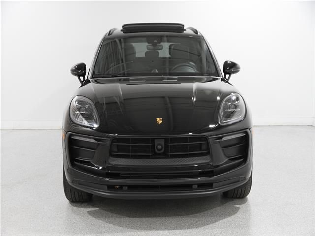 2023 Porsche Macan T