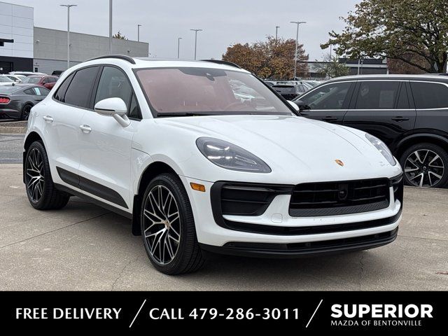 2023 Porsche Macan T