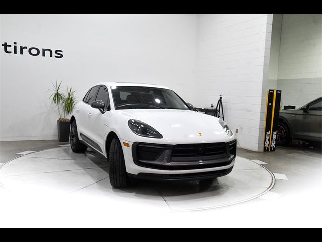 2023 Porsche Macan T