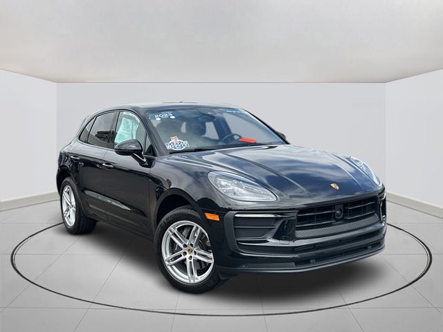 2023 Porsche Macan T