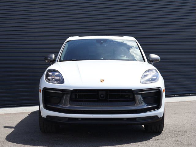 2023 Porsche Macan T