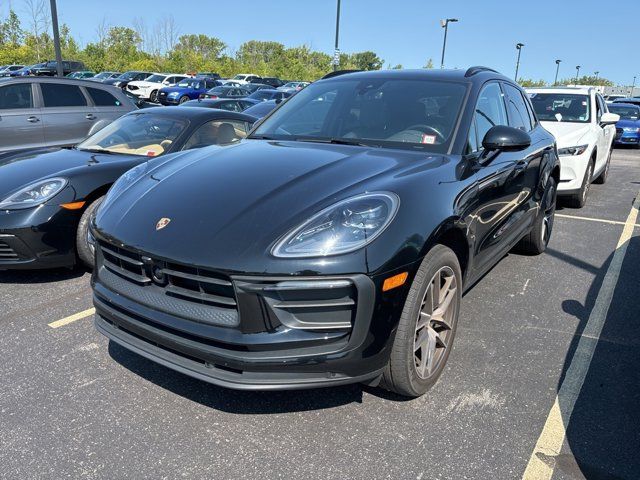 2023 Porsche Macan T