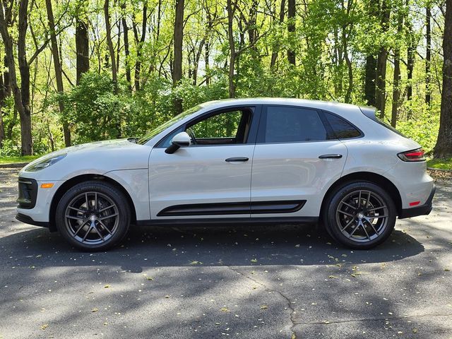 2023 Porsche Macan T