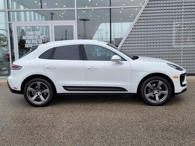 2023 Porsche Macan T