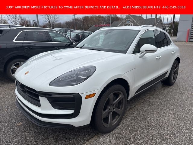 2023 Porsche Macan T