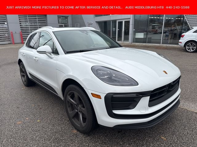 2023 Porsche Macan T