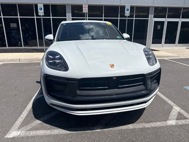 2023 Porsche Macan T