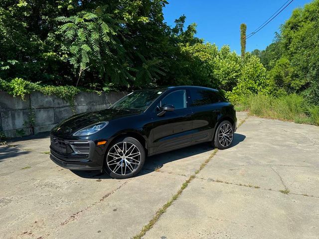 2023 Porsche Macan Base