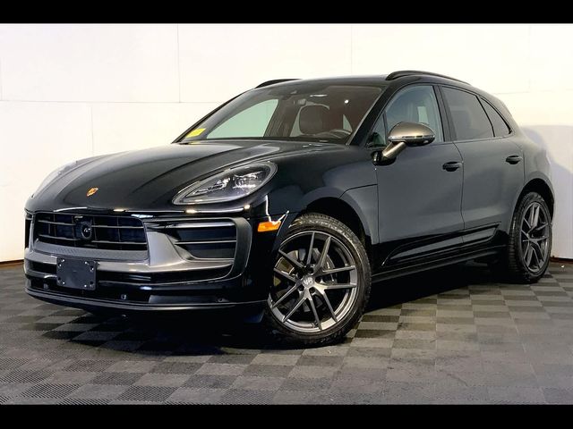 2023 Porsche Macan T