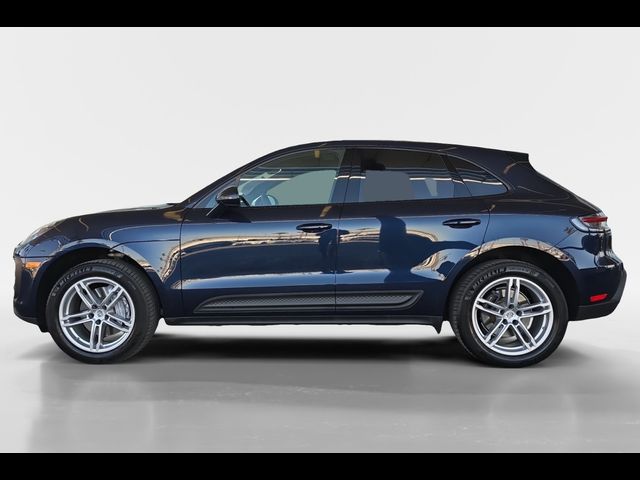 2023 Porsche Macan Base