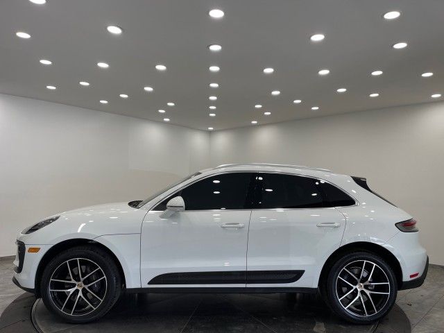 2023 Porsche Macan Base