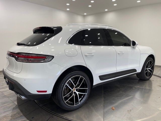 2023 Porsche Macan Base