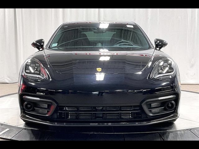 2023 Porsche Panamera 4