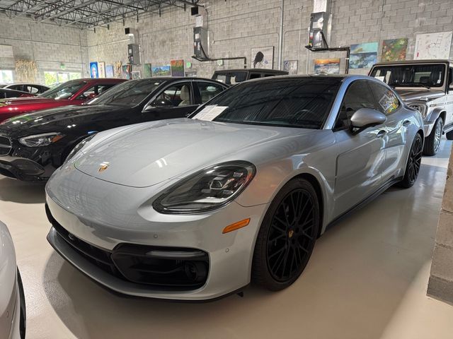 2023 Porsche Panamera 4