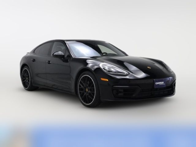 2023 Porsche Panamera 4 Platinum Edition