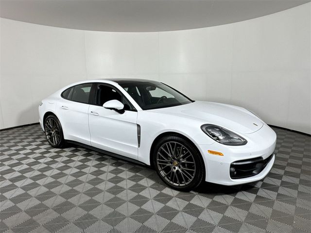 2023 Porsche Panamera 4 Platinum Edition