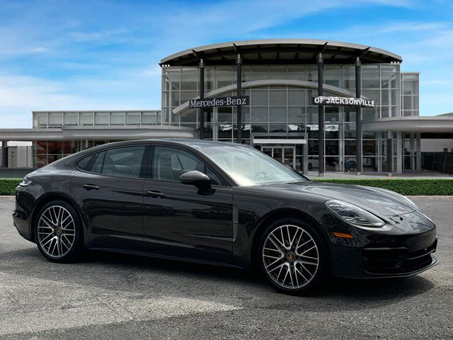 2023 Porsche Panamera 4 Platinum Edition