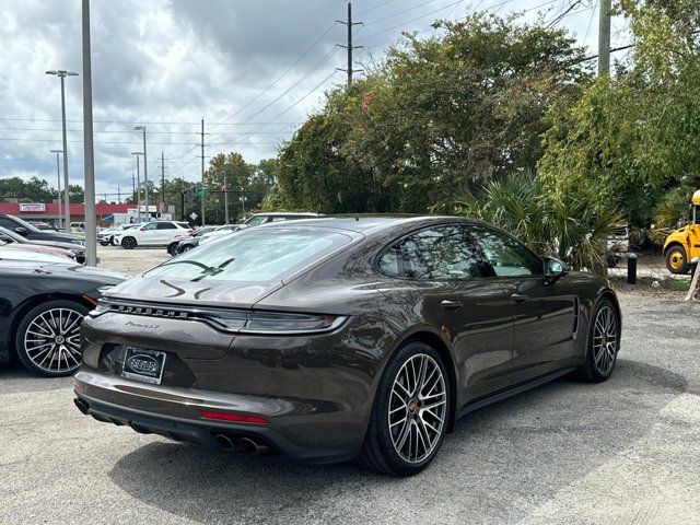 2023 Porsche Panamera 4 Platinum Edition