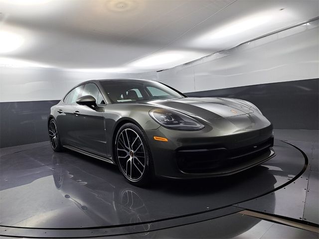 2023 Porsche Panamera Platinum Edition