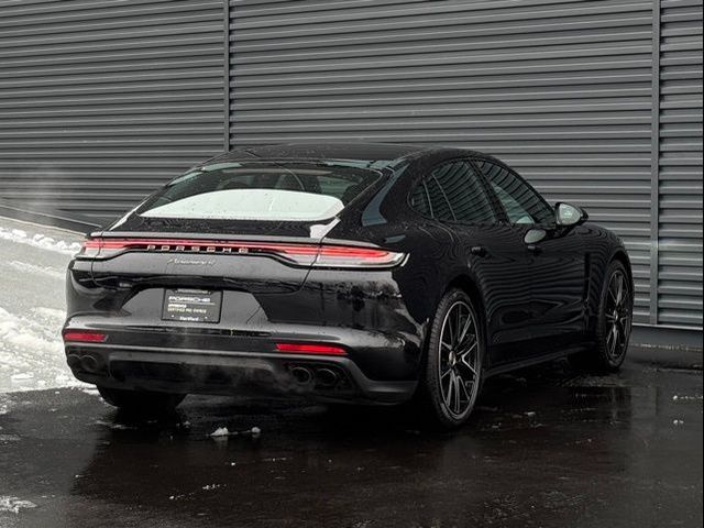 2023 Porsche Panamera 4 Platinum Edition